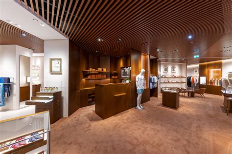 Hermes store Frankfurt airport